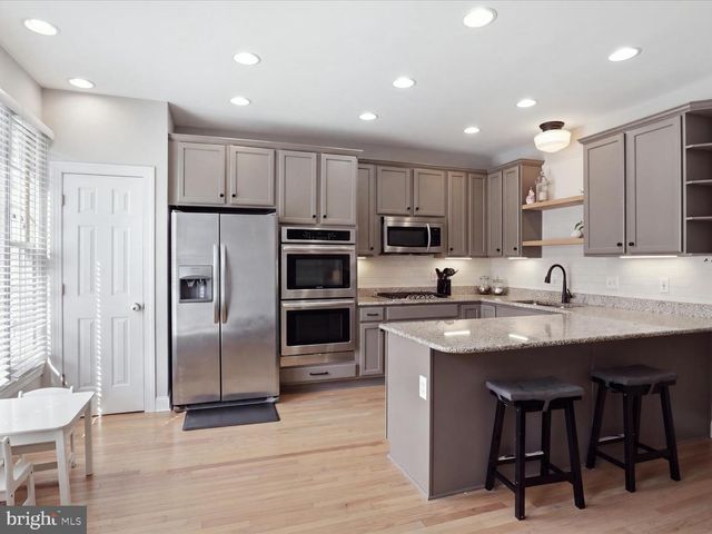 5408 EDSALL RIDGE PL, Alexandria, VA 22312