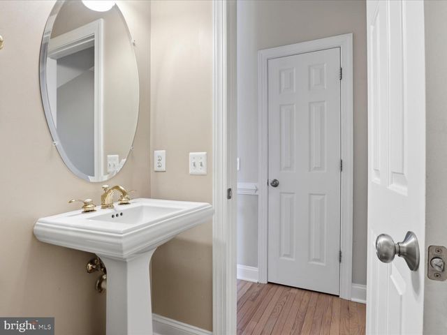 5408 EDSALL RIDGE PL, Alexandria, VA 22312