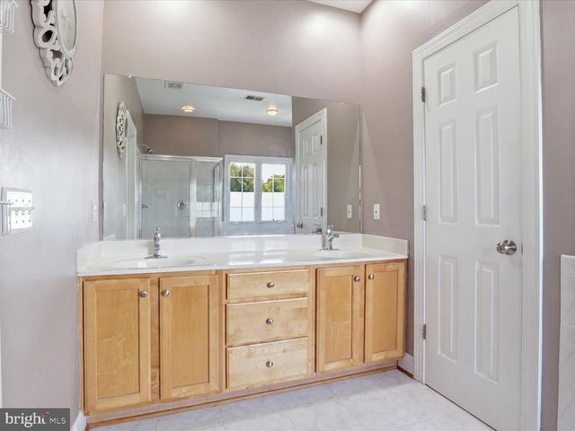 5408 EDSALL RIDGE PL, Alexandria, VA 22312
