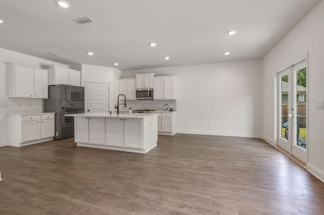 100 W Oak Trees Lane, Freeport, FL 32439