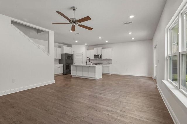 100 W Oak Trees Lane, Freeport, FL 32439