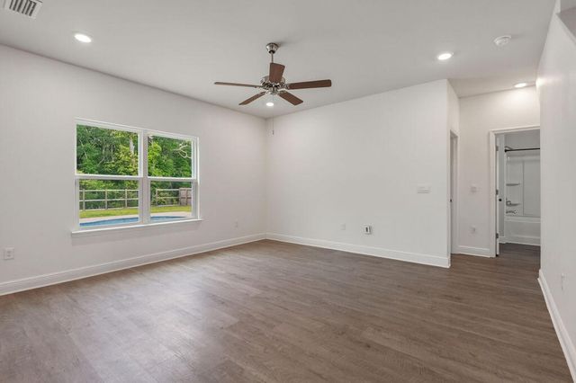 100 W Oak Trees Lane, Freeport, FL 32439