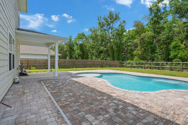 100 W Oak Trees Lane, Freeport, FL 32439