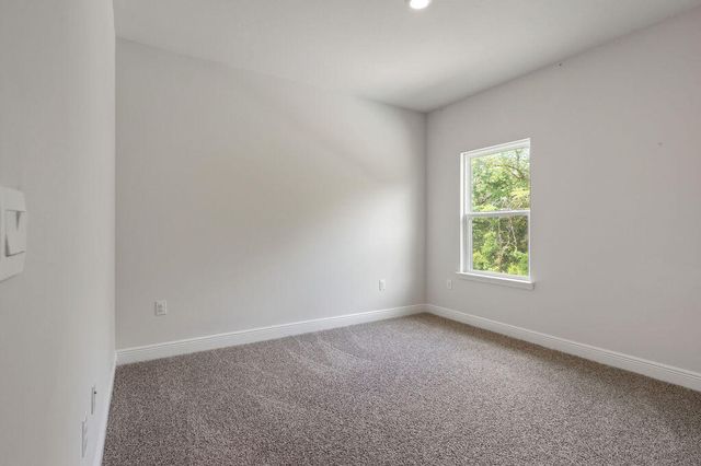 100 W Oak Trees Lane, Freeport, FL 32439