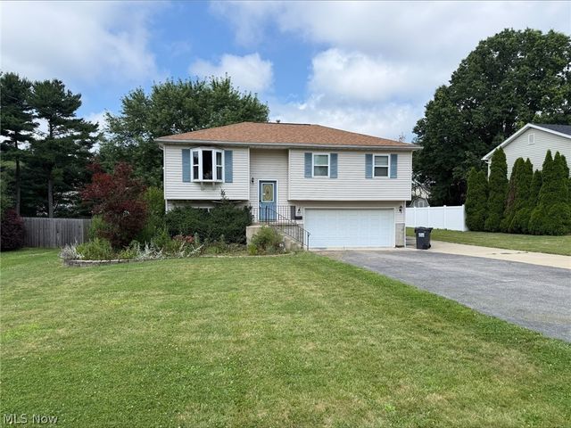84 Howard Street, Austintown, OH 44515