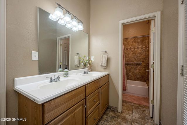 958 Jasmine Drive, Las Cruces, NM 88005