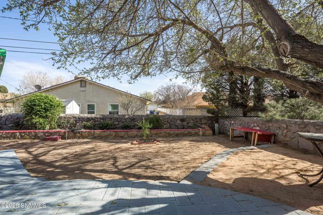 958 Jasmine Drive, Las Cruces, NM 88005