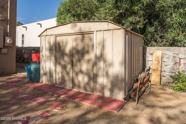 958 Jasmine Drive, Las Cruces, NM 88005