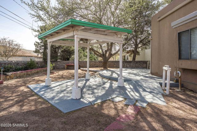 958 Jasmine Drive, Las Cruces, NM 88005