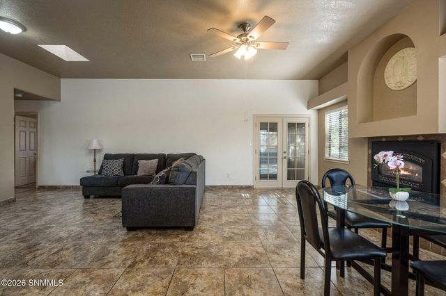 958 Jasmine Drive, Las Cruces, NM 88005