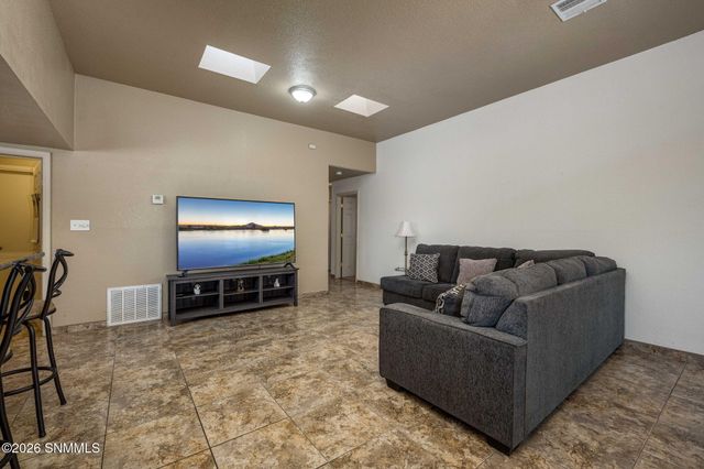 958 Jasmine Drive, Las Cruces, NM 88005