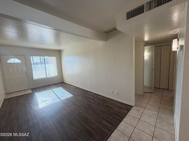 455 W Kelso St Apt 209, Tucson, AZ 85705