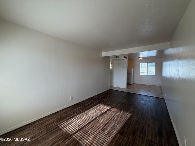 455 W Kelso St Apt 209, Tucson, AZ 85705