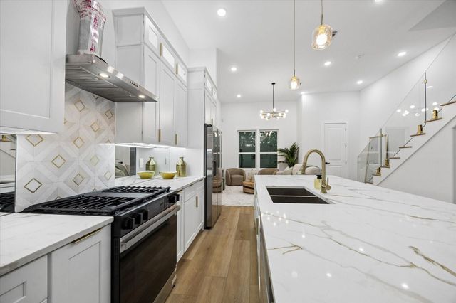 116 Velasco Street, Houston, TX 77003