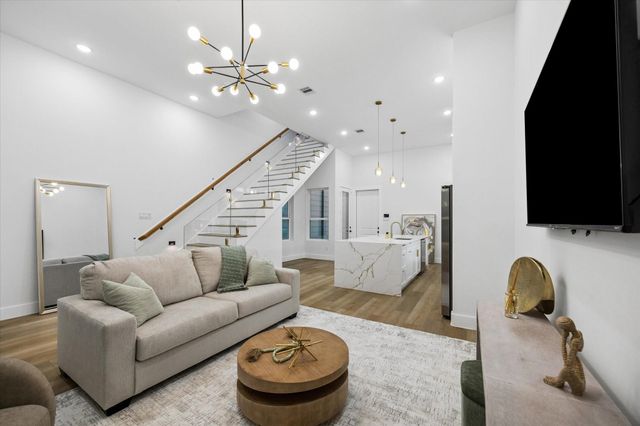 116 Velasco Street, Houston, TX 77003