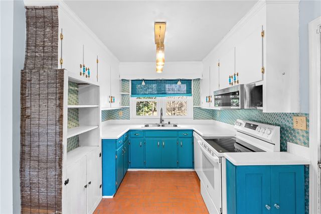 420 Brock Street, Central, SC 29630