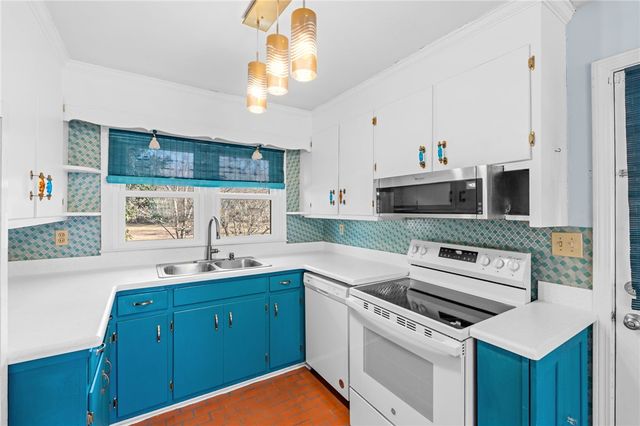 420 Brock Street, Central, SC 29630