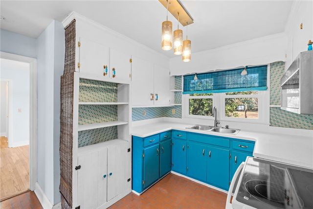 420 Brock Street, Central, SC 29630