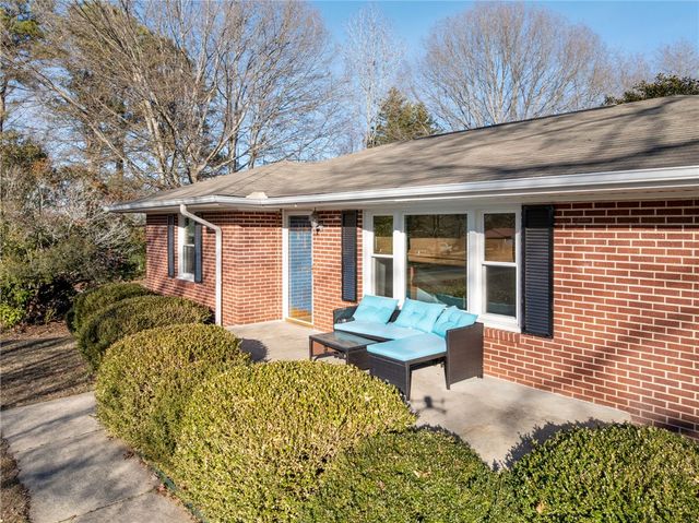 420 Brock Street, Central, SC 29630