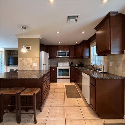 695 ALLIGATOR DRIVE, Venice, FL 34293