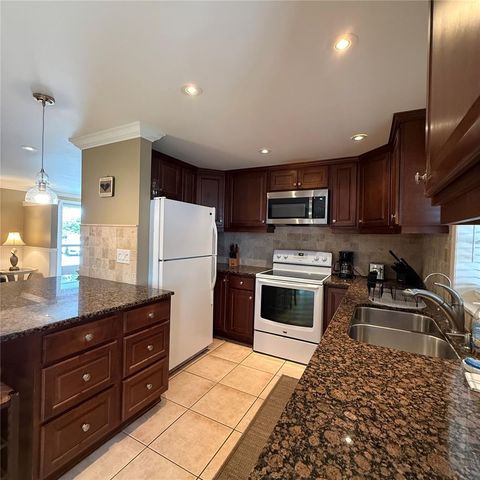 695 ALLIGATOR DRIVE, Venice, FL 34293