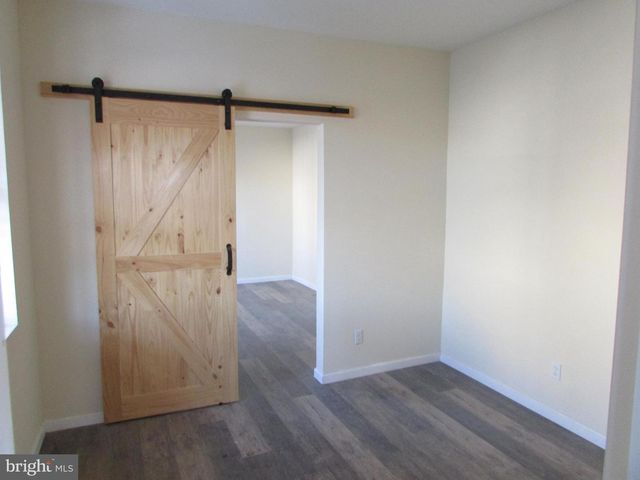 20 PINE ST, Beverly, NJ 08010