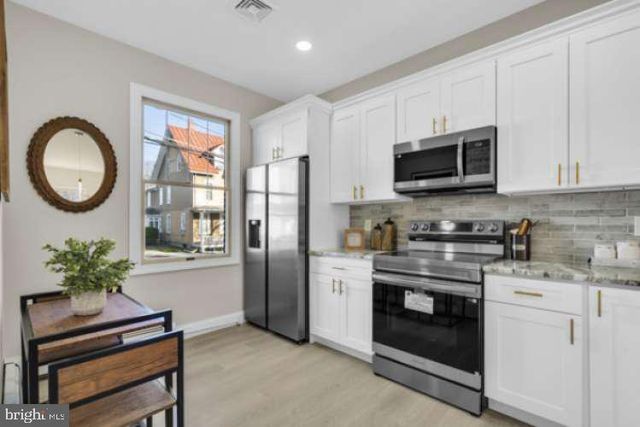 44 BUTTONWOOD ST, Mount Holly, NJ 08060