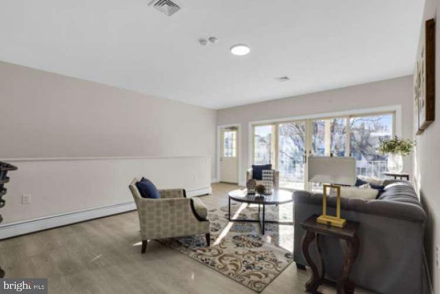 44 BUTTONWOOD ST, Mount Holly, NJ 08060