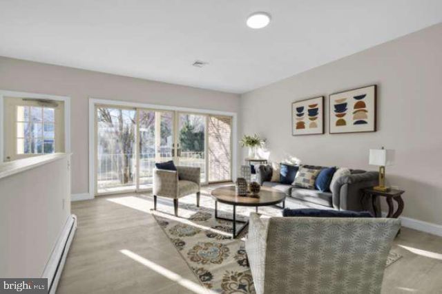 44 BUTTONWOOD ST, Mount Holly, NJ 08060