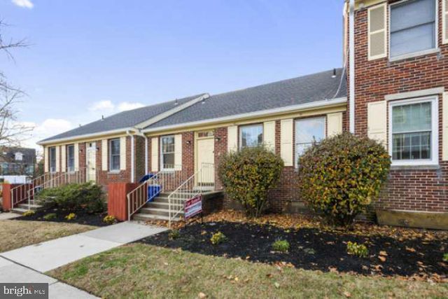44 BUTTONWOOD ST, Mount Holly, NJ 08060