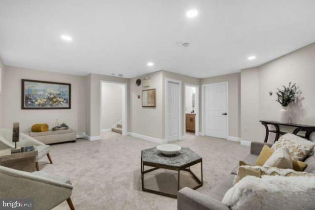 44 BUTTONWOOD ST, Mount Holly, NJ 08060