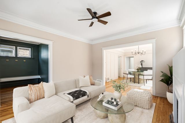 7955 S Colfax Avenue, Chicago, IL 60617