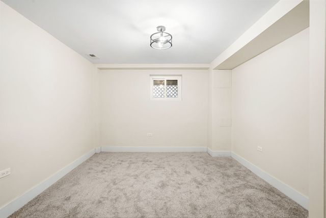 7955 S Colfax Avenue, Chicago, IL 60617