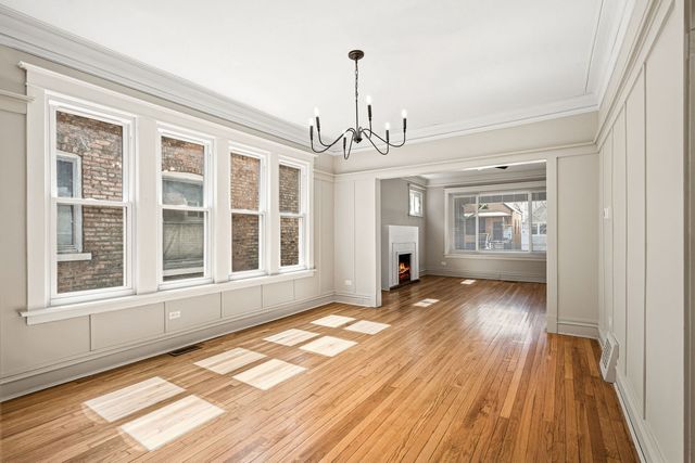 7955 S Colfax Avenue, Chicago, IL 60617