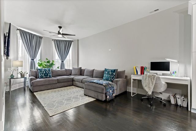 614 E 46th Street 3, Chicago, IL 60653