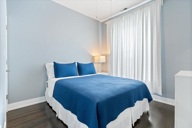 614 E 46th Street 3, Chicago, IL 60653