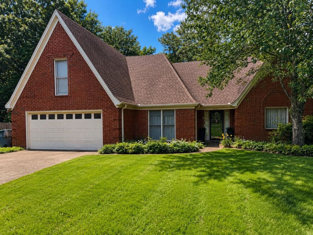 8762 W BREDBURY CV, Cordova, TN 38016