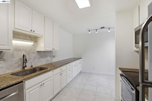 1720 Halford Ave 233, Santa Clara, CA 95051