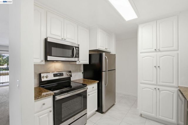 1720 Halford Ave 233, Santa Clara, CA 95051