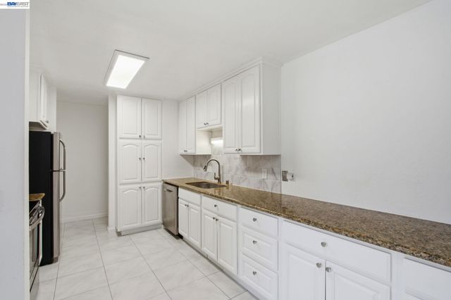 1720 Halford Ave 233, Santa Clara, CA 95051