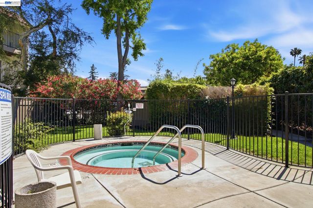 1720 Halford Ave 233, Santa Clara, CA 95051