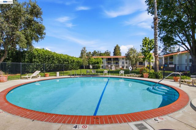 1720 Halford Ave 233, Santa Clara, CA 95051