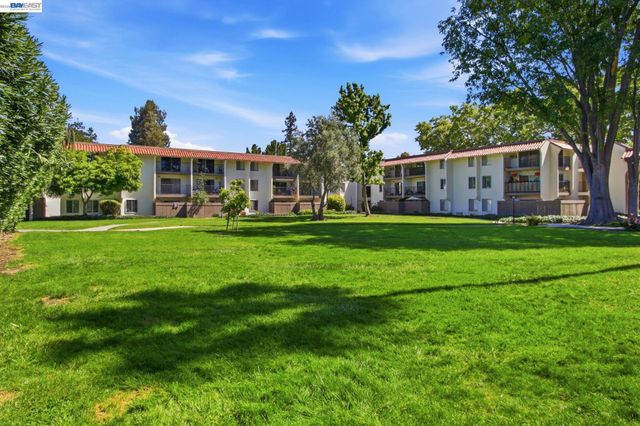 1720 Halford Ave 233, Santa Clara, CA 95051
