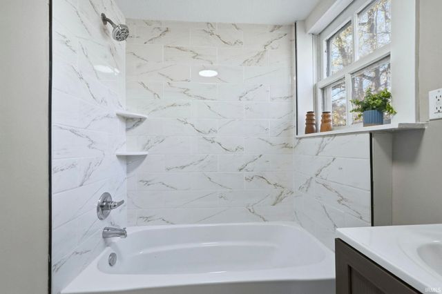 1024 Adams Street, Decatur, IN 46733