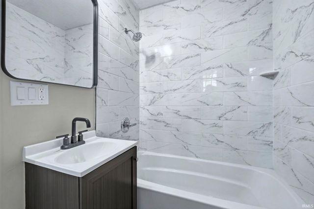 1024 Adams Street, Decatur, IN 46733