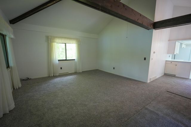 9411 Maple Hill Road, Reynolds Twp, MI 49329