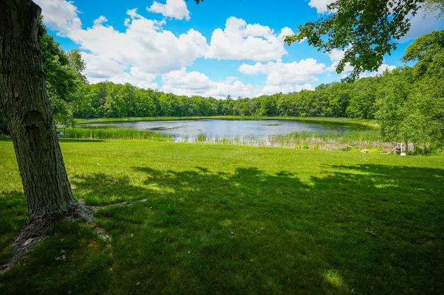 9411 Maple Hill Road, Reynolds Twp, MI 49329