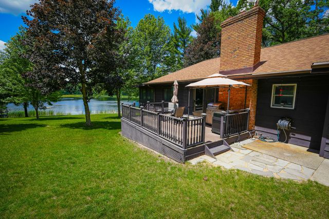 9411 Maple Hill Road, Reynolds Twp, MI 49329