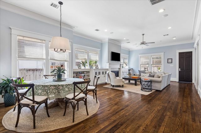 617 Harvard Street, Houston, TX 77007