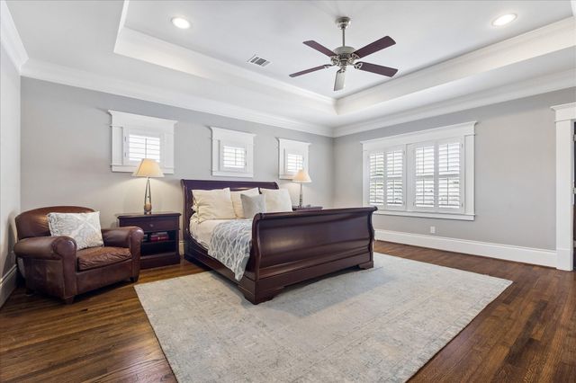 617 Harvard Street, Houston, TX 77007